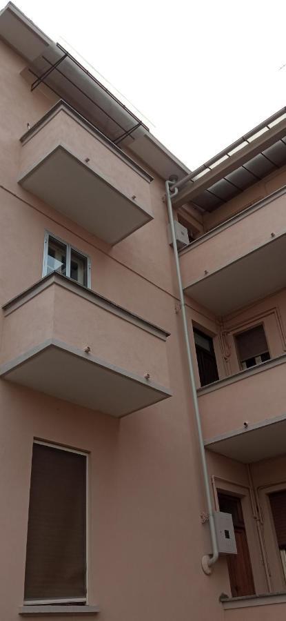 Interno 12 Apartment Vercelli Luaran gambar